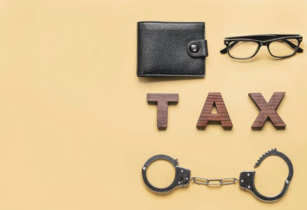 Portemonnee Met Handboeien Bril Woord Tax Kleur Achtergrond — Stockfoto
