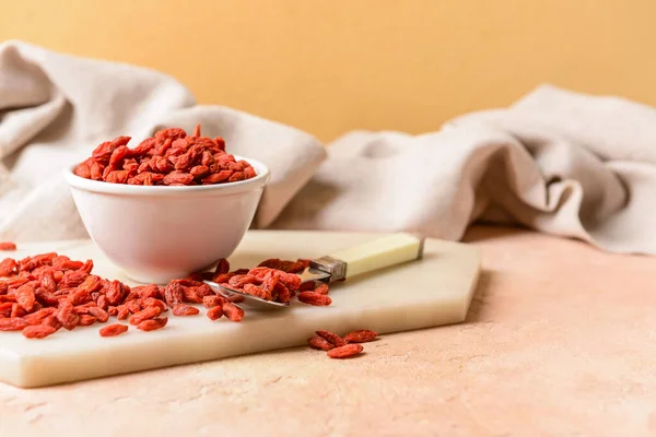 Bowl Dried Goji Berries Color Background — Stock Photo, Image