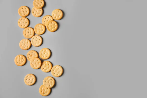 Galletas Sabrosas Sobre Fondo Claro — Foto de Stock