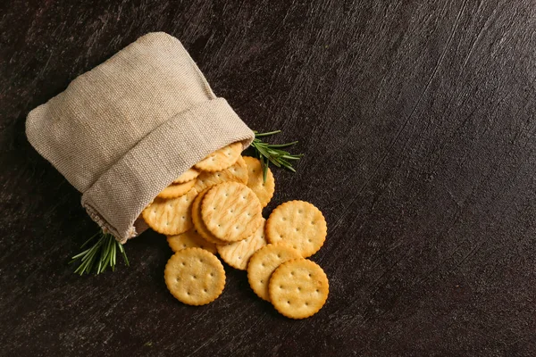 Bag Tasty Crackers Dark Background — Stock Photo, Image