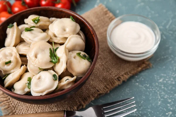 Schaal Met Lekkere Knoedels Kleur Achtergrond — Stockfoto