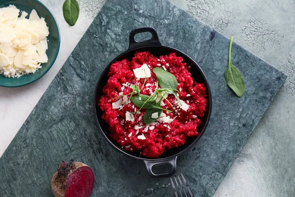 Frying Pan Tasty Beet Risotto Table — Stock Photo, Image