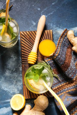 Renkli limonata bardakları