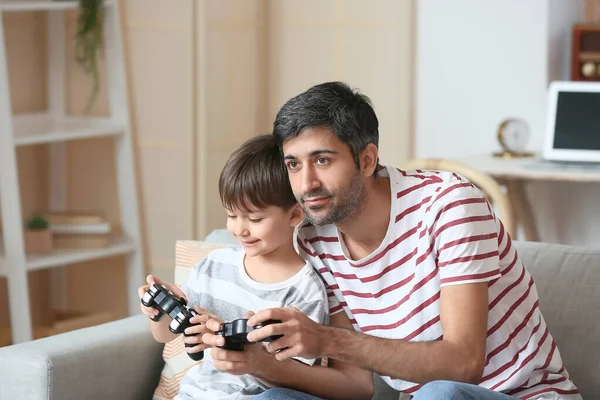 Father Little Son Playing Video Games Home — Stock Photo, Image