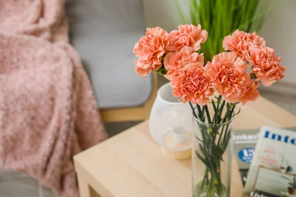 Bouquet Beautiful Carnation Flowers Table Room — Stock Photo, Image