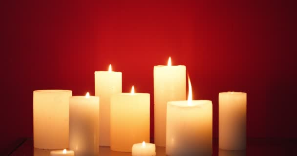 Belle Candele Ardenti Sfondo Colori — Video Stock