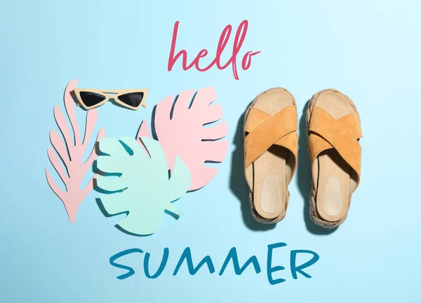 Accessoires Plage Texte Hello Summer Sur Fond Couleur — Photo