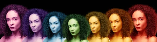 Hermosa Mujer Afroamericana Sus Coloridos Campos Energía Sobre Fondo Oscuro —  Fotos de Stock