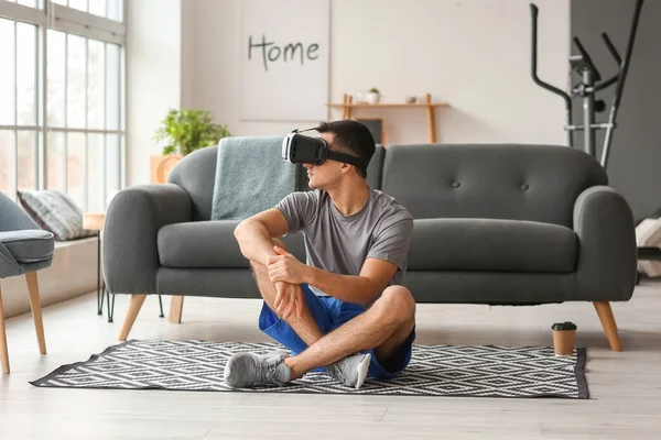 Young Man Virtual Reality Glasses Home — Stock Photo, Image
