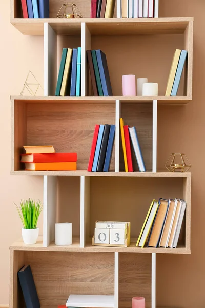 Shelf Unit Books Decor Color Wall — Stock Photo, Image