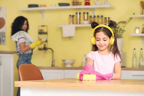 Cute Little Girl Cleaning Table Kitchen — Stock Photo, Image