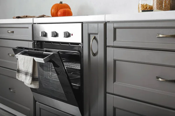 Open Oven Modern Kitchen — Stock Photo, Image