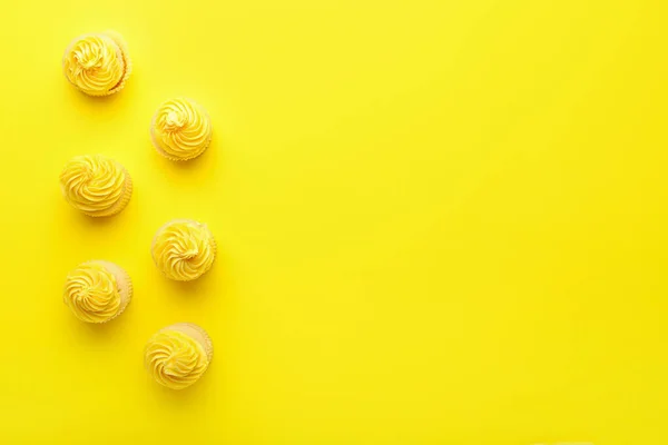 Tasty Cupcakes Color Background — Stock Photo, Image