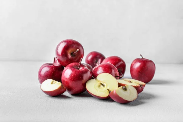 Fresh Red Apples Light Background — Stock Photo, Image