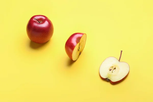 Fresh Red Apple Different Pieces Color Background — Stock Photo, Image