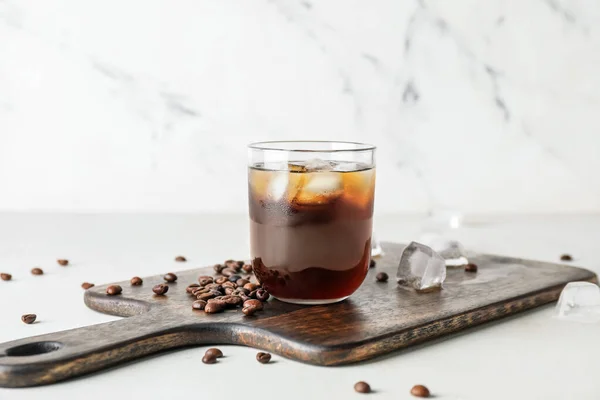 Board Glass Cold Brew Coffee Beans Light Background — Stock Photo, Image