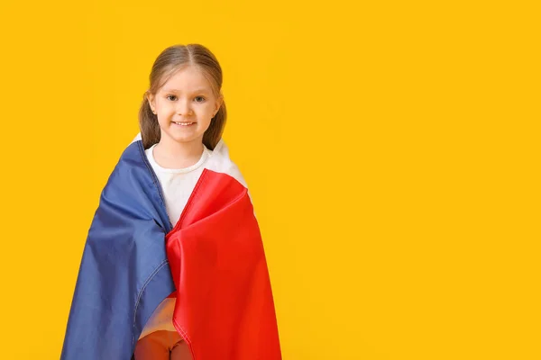 Mała Dziewczynka Flagą Francji Tle Koloru — Zdjęcie stockowe