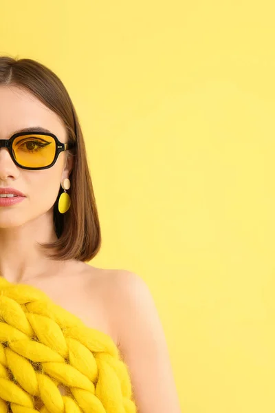 Stylish Young Woman Knitted Plaid Sunglasses Yellow Background — Stock Photo, Image