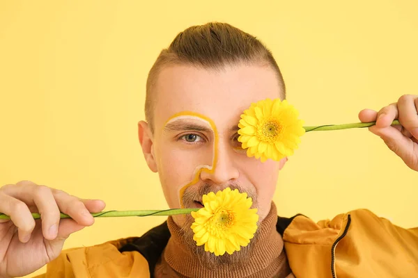 Stylish Young Man Flowers Yellow Background — Stock Photo, Image