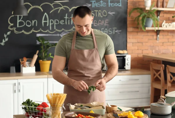 Young Man Cooking Kitchen — Stock Photo, Image