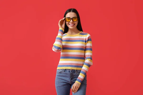 Beautiful Young Woman Wearing Stylish Sunglasses Color Background — Stock Photo, Image
