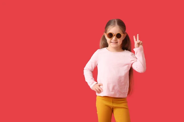 Cute Little Girl Wearing Stylish Sunglasses Showing Victory Gesture Color — Stock Photo, Image