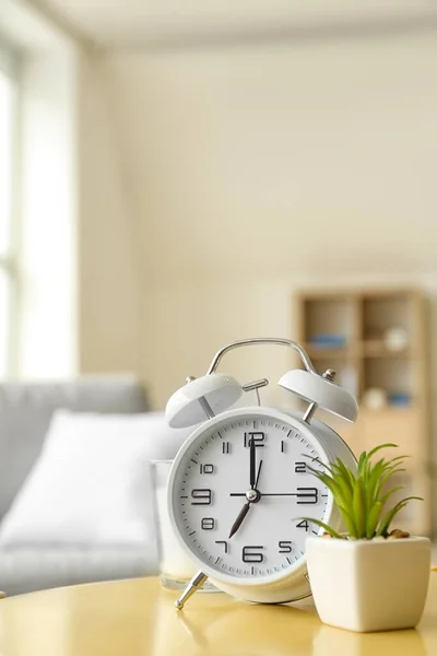 Alarm Clock Houseplant Table Room —  Fotos de Stock