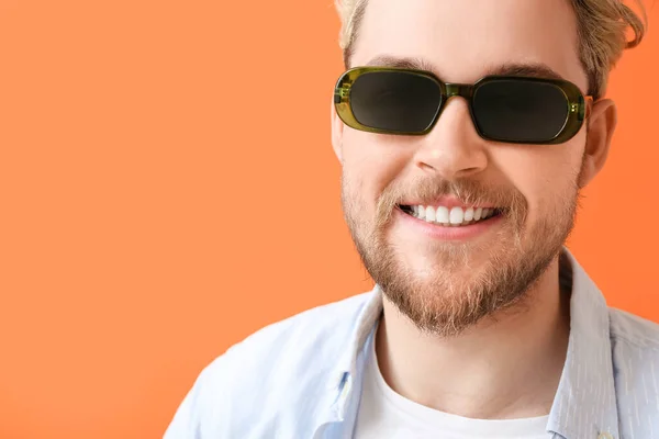 Young Man Stylish Sunglasses Color Background — Stock Photo, Image