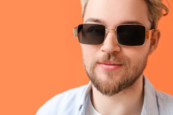 Young Man Stylish Sunglasses Color Background — Stock Photo, Image