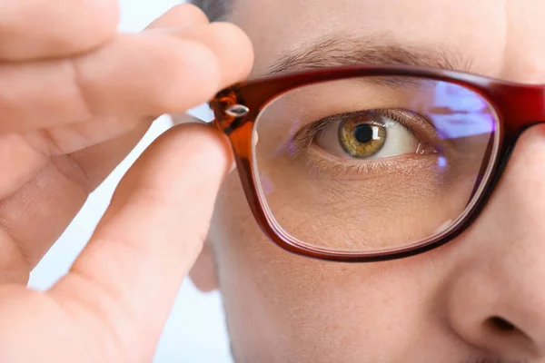Man Wearing Eyeglasses Light Background Closeup — Stock Photo, Image