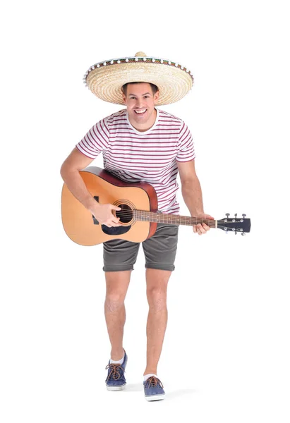 솜브레로 모자를 배경에서 기타를 잘생긴 — 스톡 사진