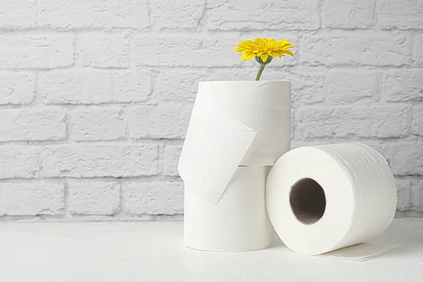 Rolls Toilet Paper Flower Table Brick Wall — Stock Photo, Image