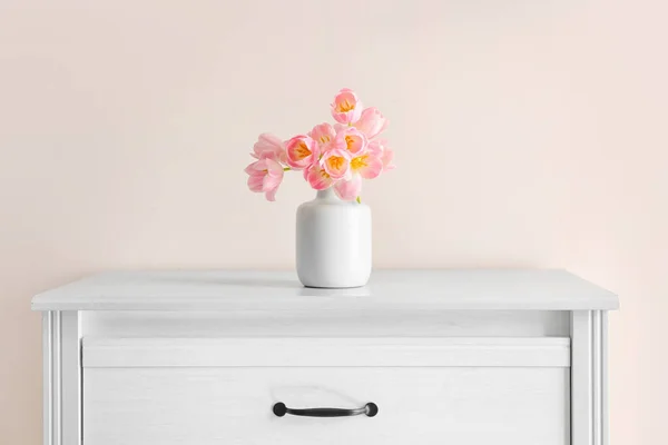 Vase Beautiful Tulip Flowers Table — Stock Photo, Image