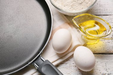 Masada ürünleri olan temiz kızartma tavası