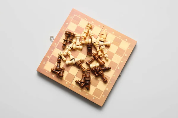 Πίνακας Παιχνιδιού Πιόνια Σκακιού Στο Φως Φόντο — Φωτογραφία Αρχείου