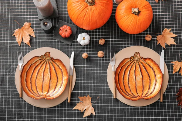 Beau Décor Table Pour Célébration Thanksgiving Day Sur Fond Sombre — Photo