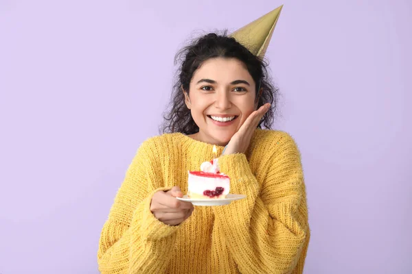 Mujer Joven Celebrando Cumpleaños Sobre Fondo Color — Foto de Stock