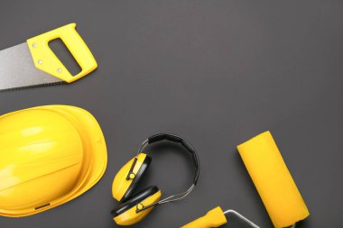 Koyu arkaplanda araç kümesi