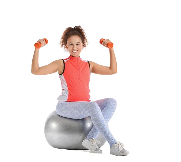 Zwangere Vrouw Met Halters Fitball Training Witte Achtergrond — Stockfoto