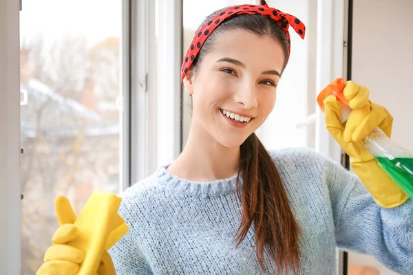 Young Woman Rag Detergent Home — Stock Photo, Image