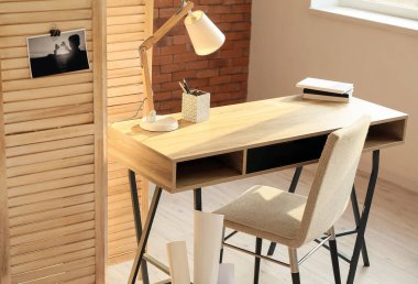 Modern workplace and folding screen