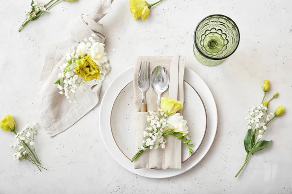 Beautiful Table Setting Floral Decor Light Background — Stock Photo, Image