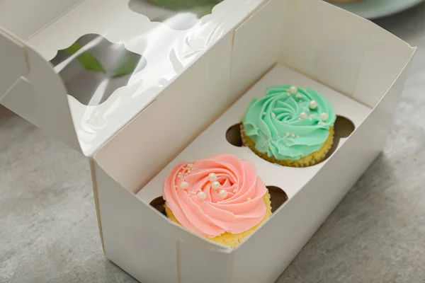 Box Tasty Cupcakes Grey Background Closeup — Stock Photo, Image