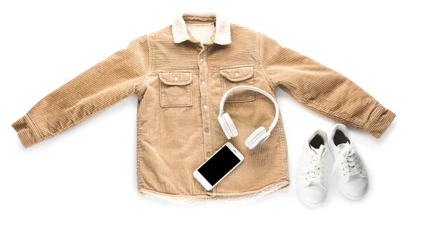 Vêtements Pour Enfants Appareils Modernes Sur Fond Blanc — Photo