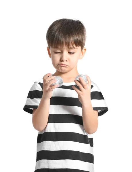 Ragazzino Carino Con Uova Pasqua Cioccolato Sfondo Bianco — Foto Stock