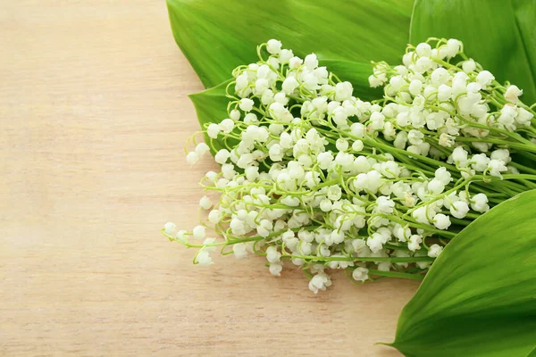 Mooie Lelie Van Vallei Bloemen Houten Achtergrond — Stockfoto