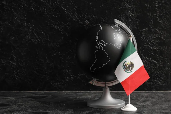 Bandera Mexicana Globo Sobre Fondo Oscuro —  Fotos de Stock