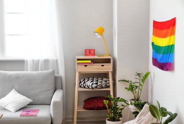 LGBT bayrağı şık bir iç mekan.