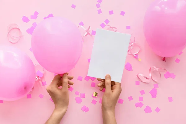 Mains Féminines Avec Feuille Papier Vierge Ballons Air Confettis Sur — Photo