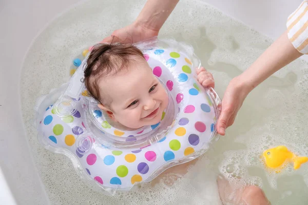 Mother Cute Baby Inflatable Ring Bathroom — Stock Photo, Image